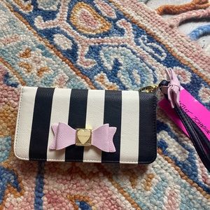 Betsey Johnson wristlet